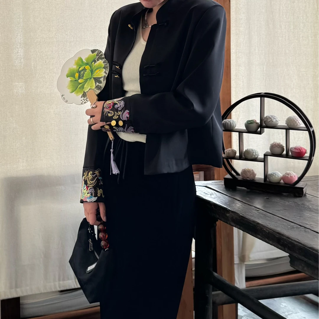 【VIVI·TING】婷姐推荐秋季新中式盘扣翻边袖刺绣单排金扣外套F396