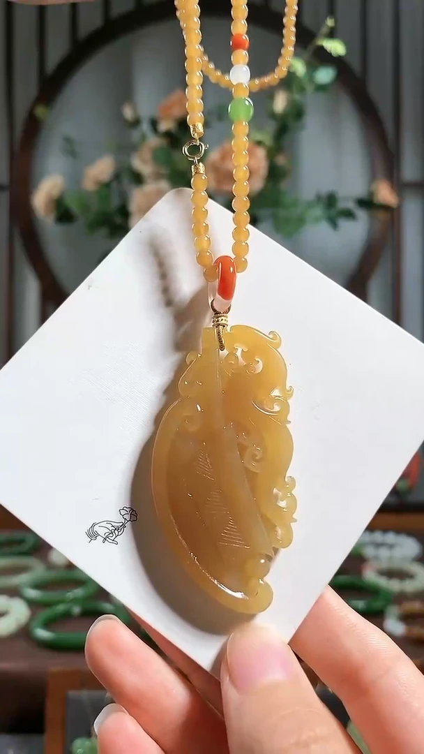 【闪购商品】和田玉（糖玉）颈饰未镶嵌，黄金糖，府上有龙