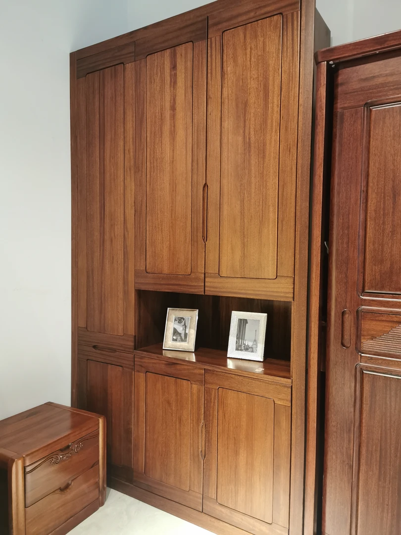 御宝坊家具乌丝檀木定制门厅柜1520*470*2600