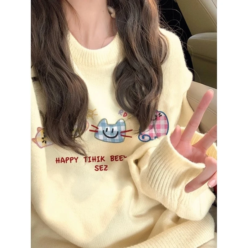 慵懒风奶fufu嫩黄毛衣女秋新款爆款卡通猫咪软糯可爱百搭针织上衣