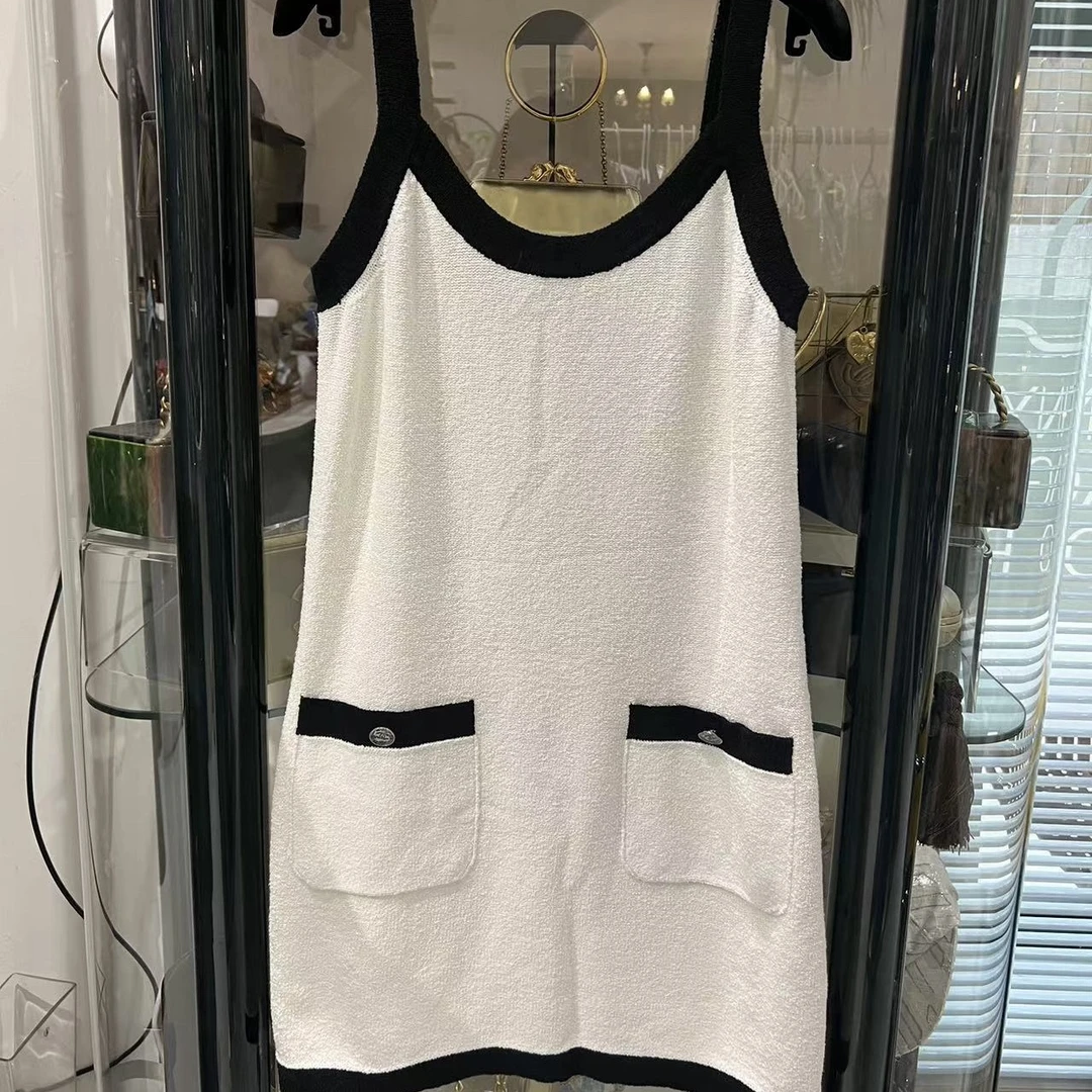 95新  CHANEL 23P 黑白毛巾连衣裙 38码 近全新