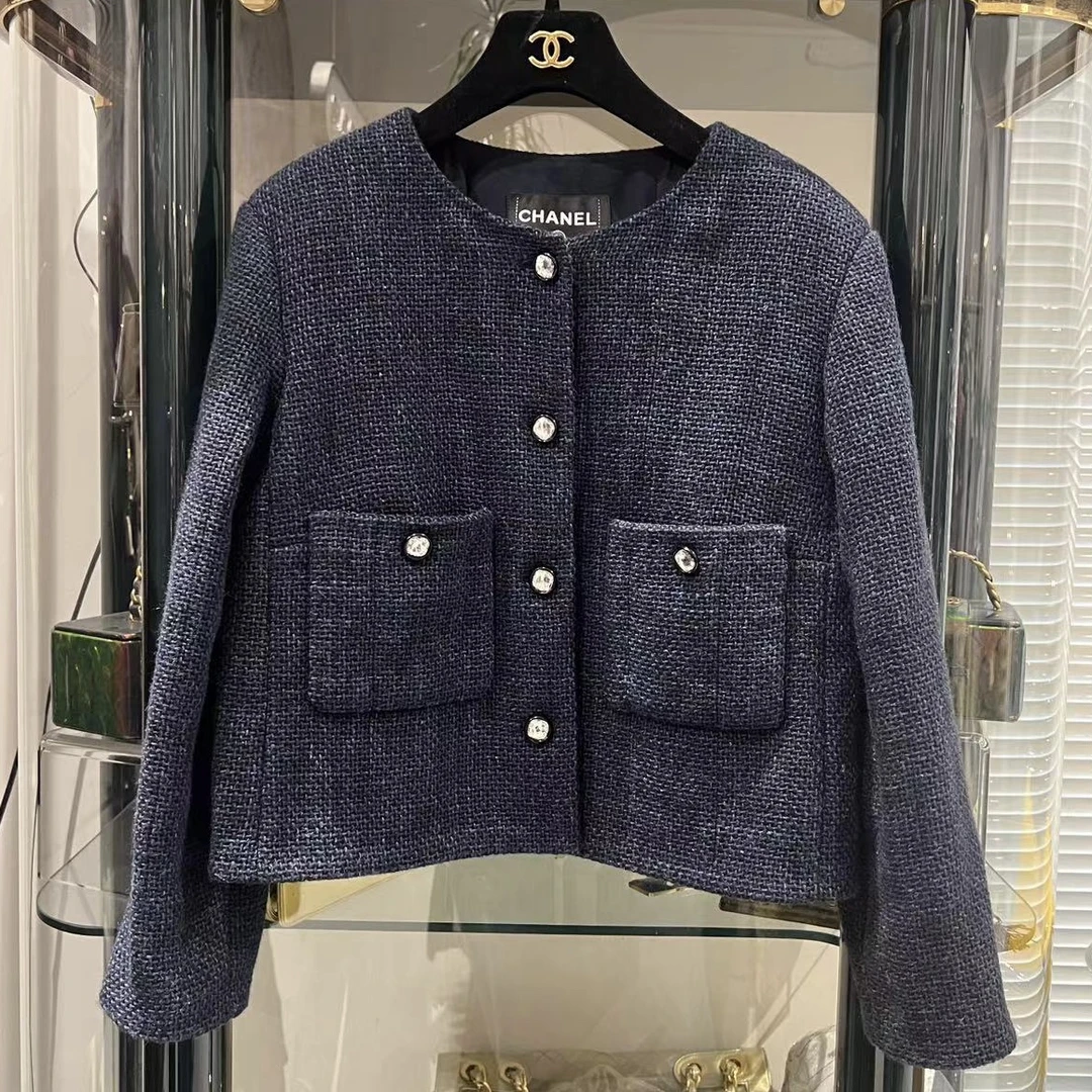 95新 Chanel 21B 秋冬预告 圆领两口袋钻扣38码