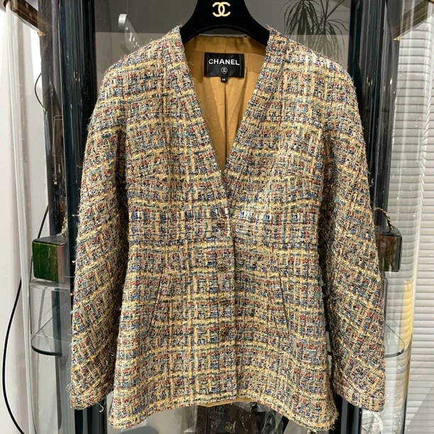 95新  Chanel19A 埃及系列 彩金琉璃扣 两口袋外套34码