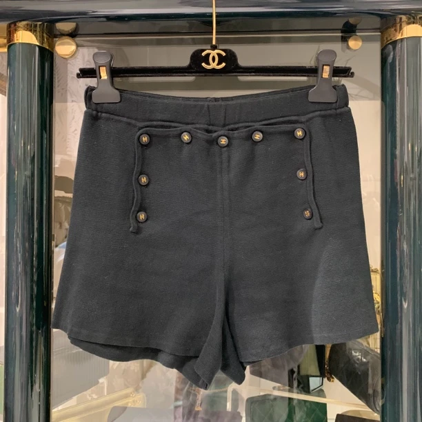 95新 Chanel/香奈儿 94p 中古黑金高腰短裤 42码