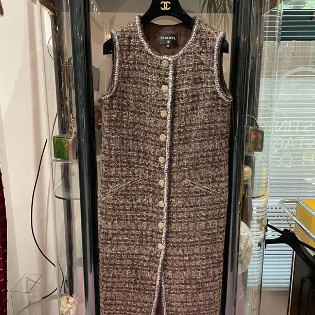 95新 Chanel/香奈儿 18k森林系列咖色圆领两口袋外套38码