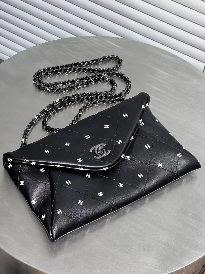 99新  Chanel 黑色信封包
