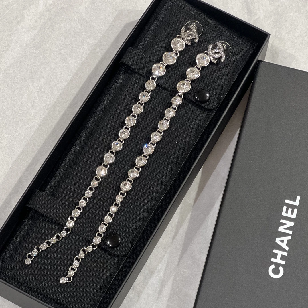 95新  chanel23S 流星满钻耳钉