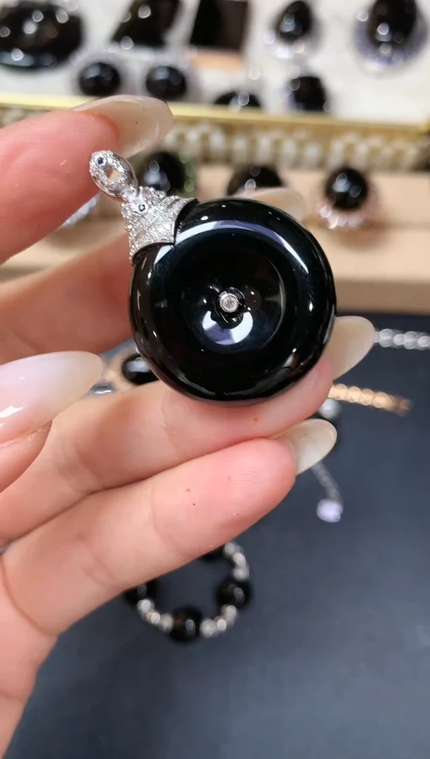 【闪购商品】翡翠吊坠(不含链)18K金镶嵌墨翠吊坠|4980