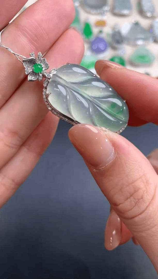 【闪购商品】翡翠吊坠(不含链)18K金镶嵌叶子|12000+0