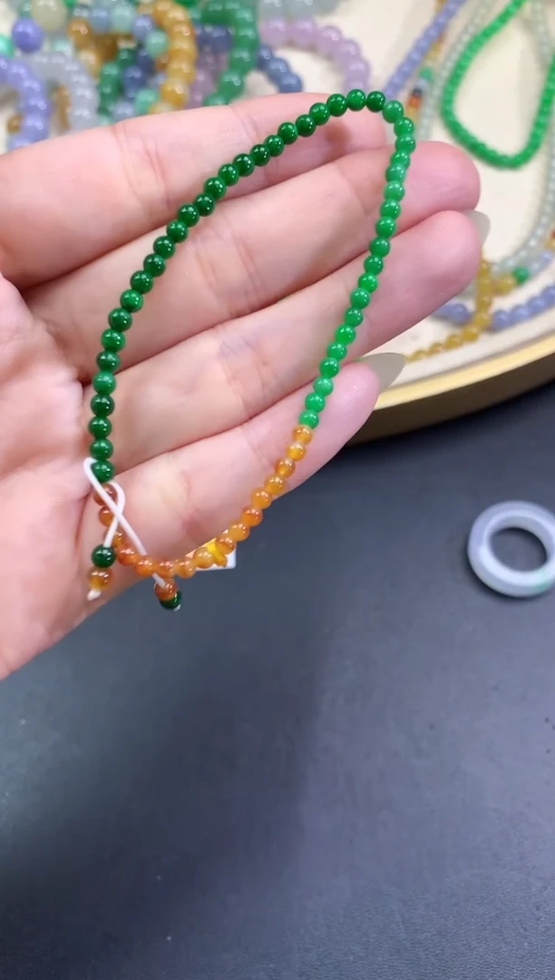 【闪购商品】翡翠手串未镶嵌69珠链1800+0