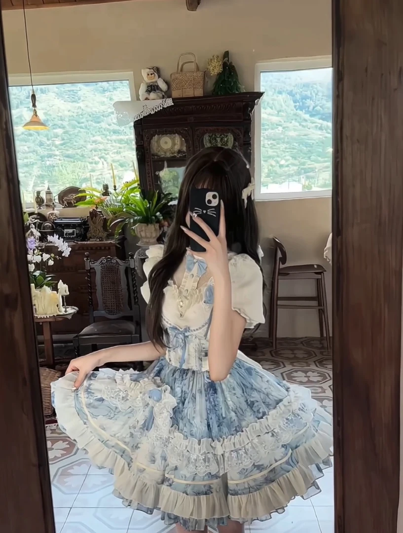 【飞行日记】无尽夏法式优雅小千金感蓝白浅色油画风两件套洋装