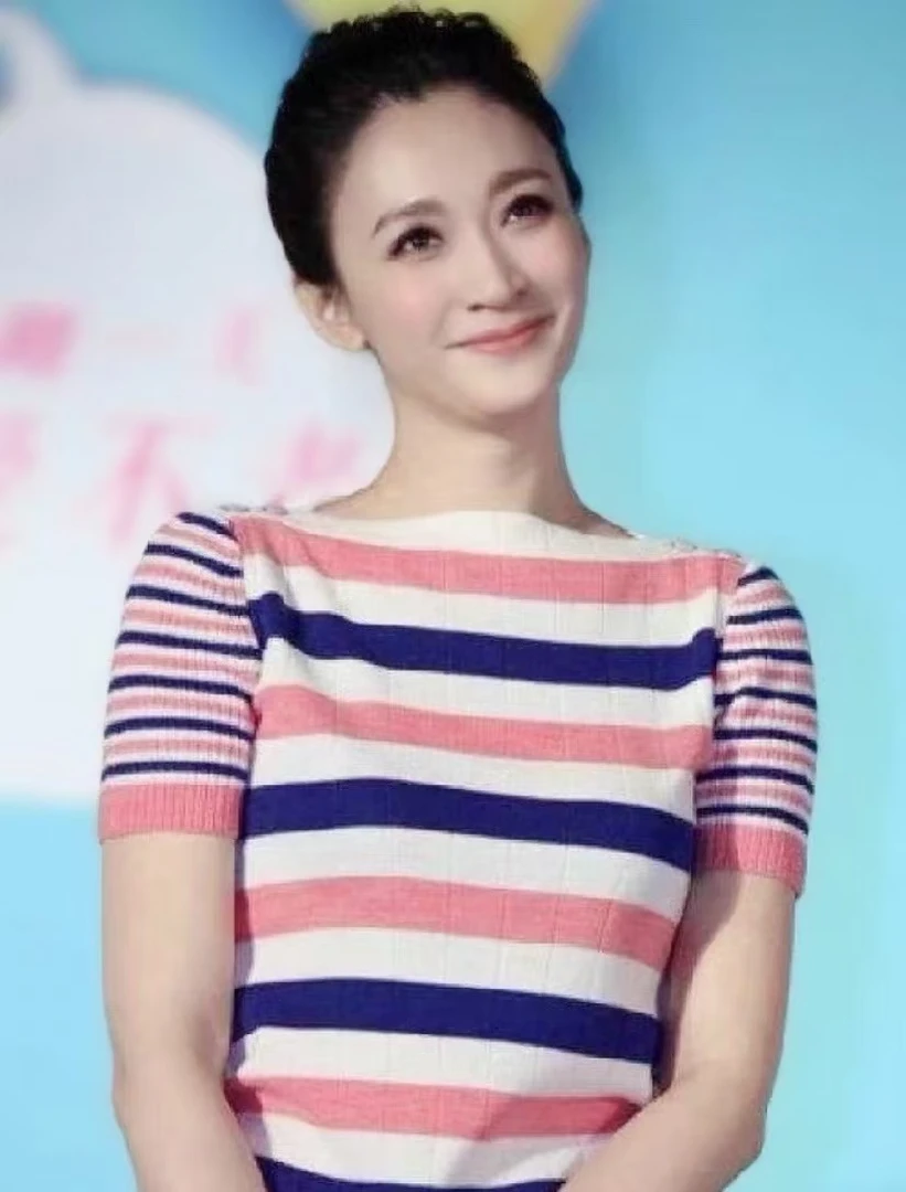 99新 Chanel/香奈儿 潮奢豆 严选/条纹山羊绒针织短袖/Q12082