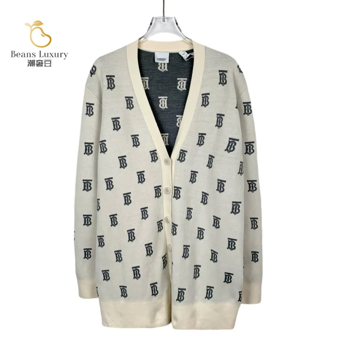 BURBERRY/博柏利95新/潮奢豆 严选/字母满印V领长袖外套/018078