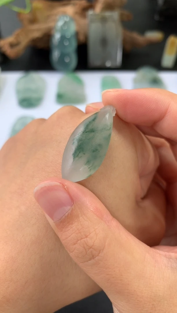 【闪购商品】定制翡翠未镶嵌翡翠