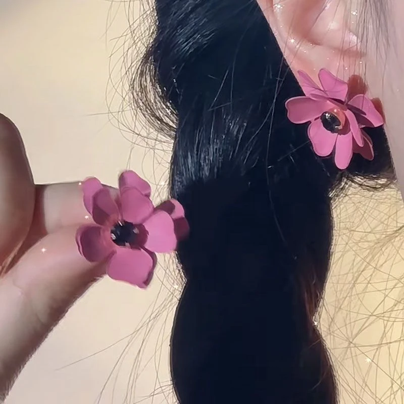 合金耳饰 春夏树莓粉复古法式山茶花朵耳钉轻奢高级感小众设计仙