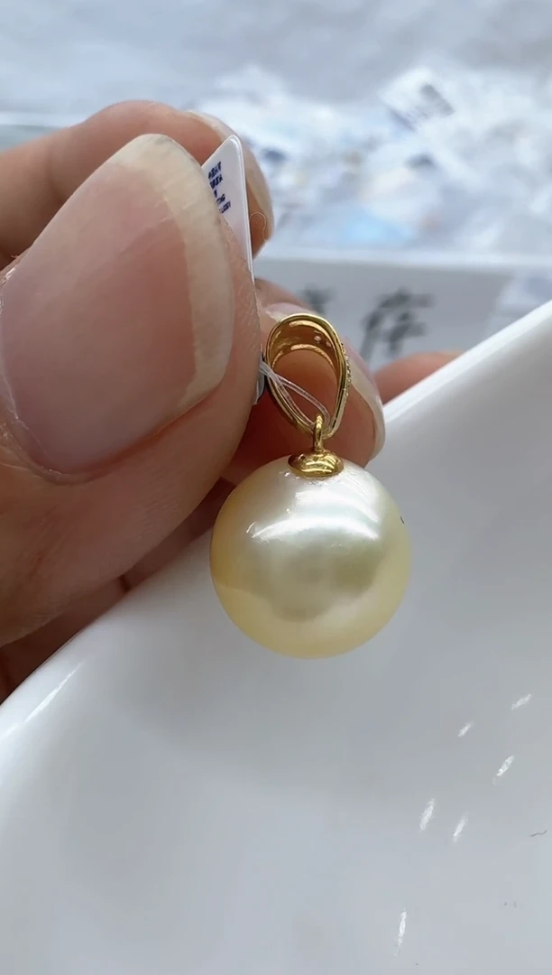 【闪购商品】海水珍珠颈饰18K金镶嵌清货