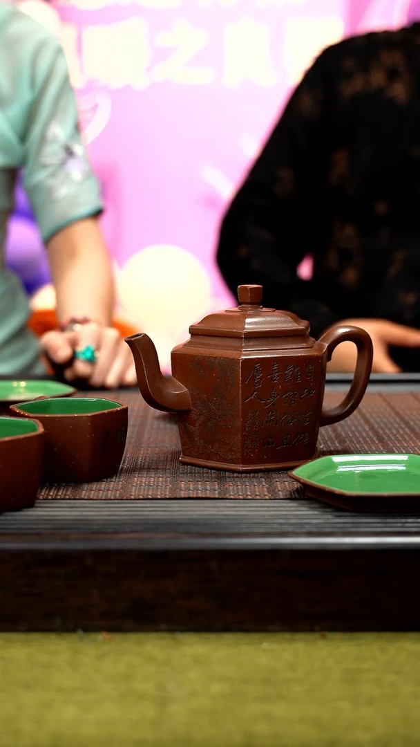 【闪购商品】紫砂茶壶六方宫灯 套组