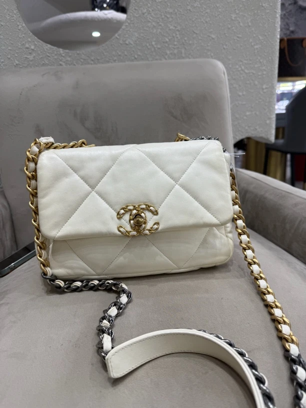 99新 Chanel/香奈儿 19bag白色仙女单肩斜挎包芯片款