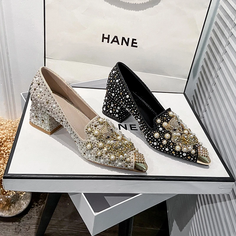 【编码016-027在此下单】铆钉水钻粗跟单鞋女高跟尖头春秋女瓢鞋