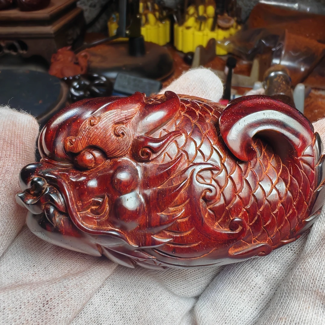 印度小叶紫檀纯手工～鱼化龙，尺寸：长7.5×4.1×4.8cm/重～92克