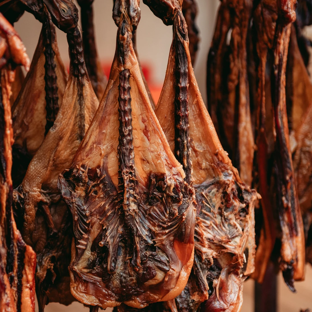 【腊麻鸭】腊鸭子土家柴火烟熏腊鸭子干锅啤酒鸭