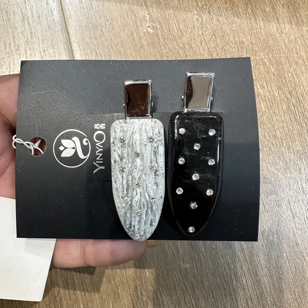 卓菲【原创设计醋酸黑白点钻对夹】7015