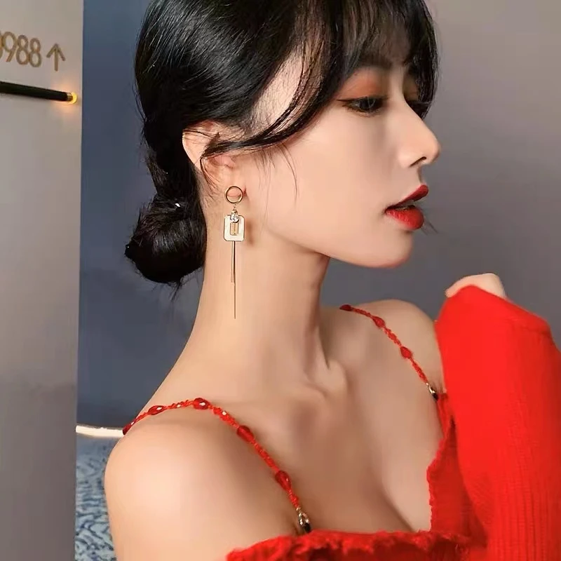 合金耳饰 1086-不对称高级感流苏耳钉2023新款轻奢小众设计耳饰