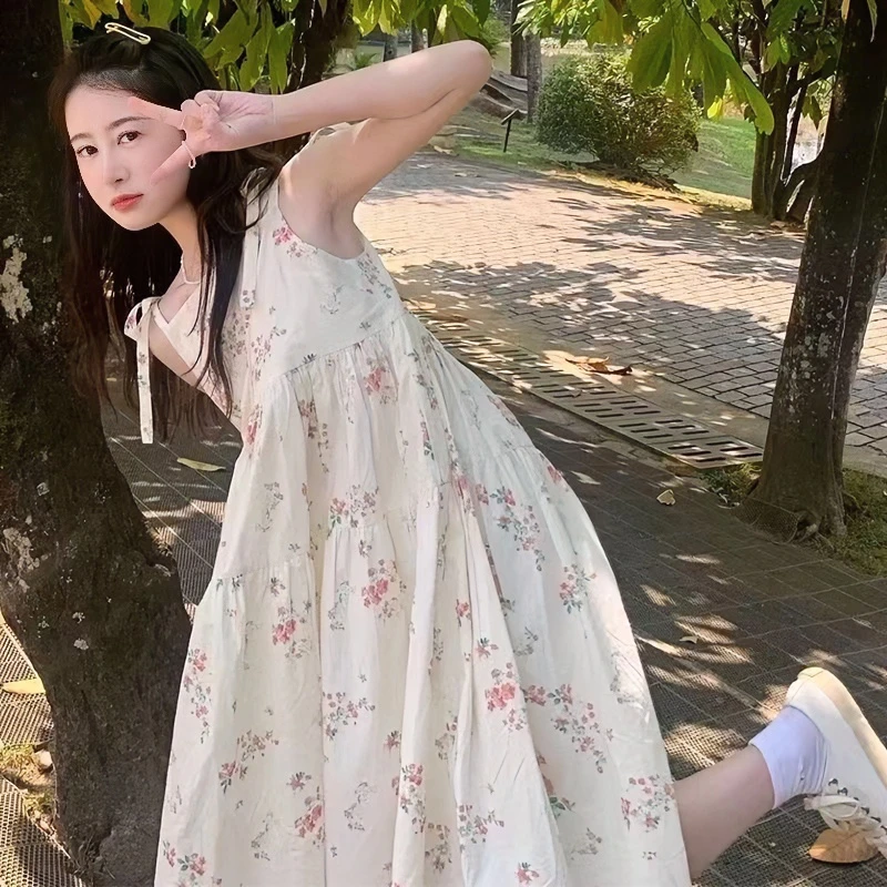 甜美碎花吊带裙女夏2023新款高级显瘦学生很仙的中长款方领连衣裙