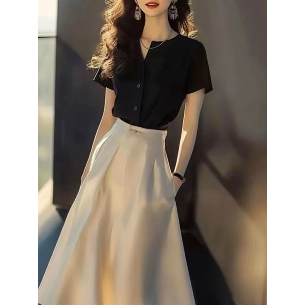 今年流行漂亮减龄洋气裙子两件套装女2024小香风短袖缎面半身裙女