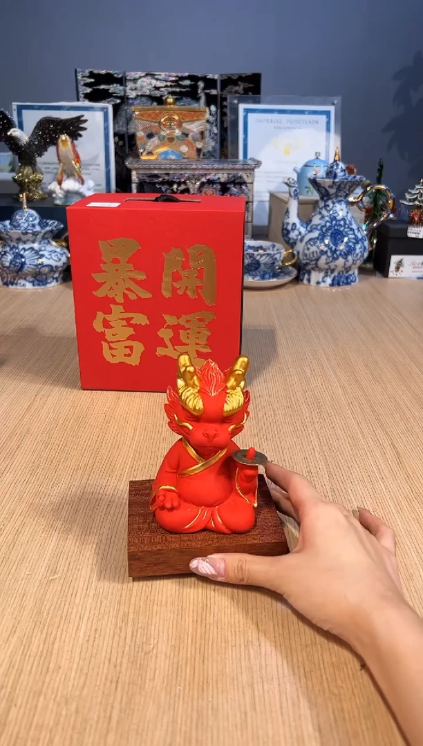 【闪购商品】杯178龙大师摆件（红）