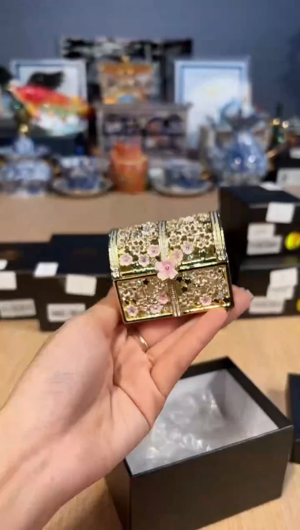 【闪购商品】杯307镂空百宝箱