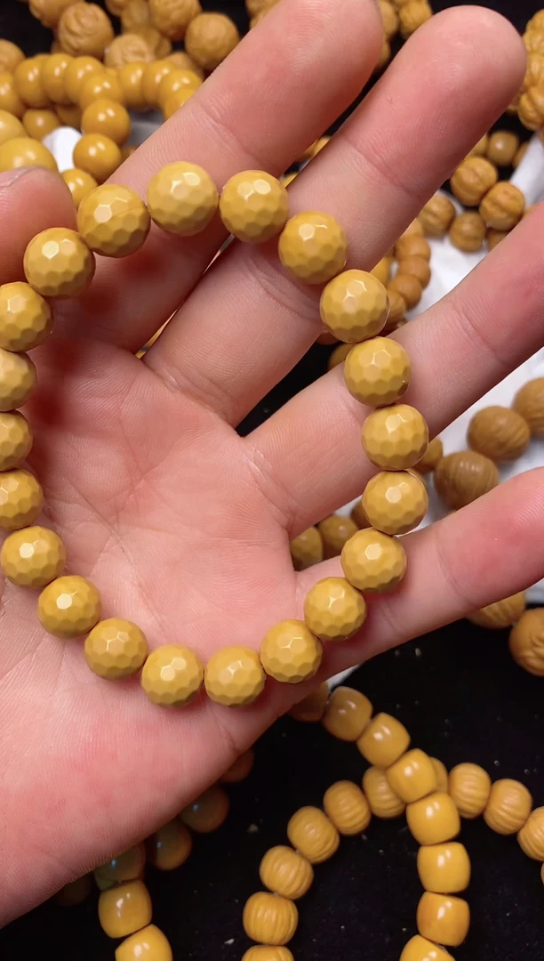 【闪购商品】猴头核桃手串小钻石66