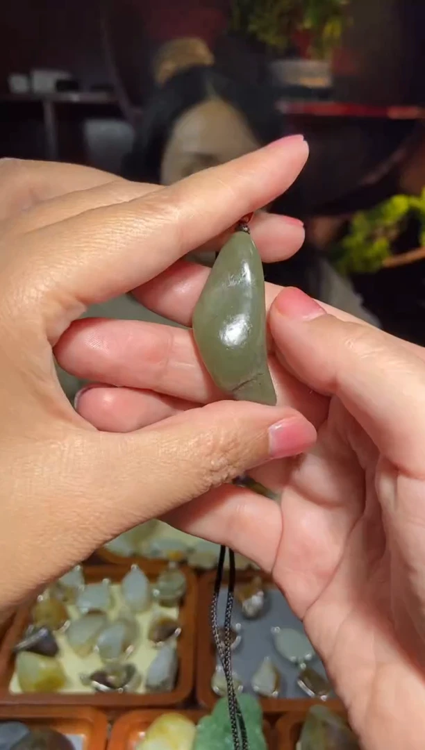 【闪购商品】和田玉挂件未镶嵌和田玉吊坠挂件精美