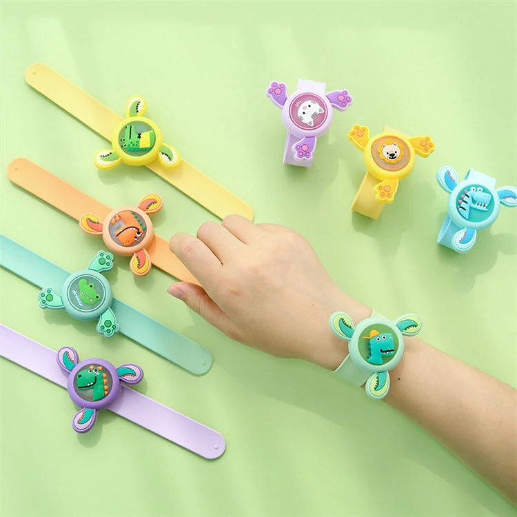 【发光手环】拍拍发光旋转陀螺儿童可爱卡通户外旋转发光玩具手表J1