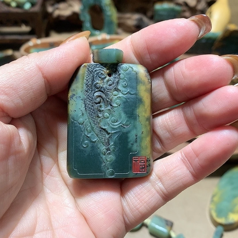 【闪购商品】岫岩河磨玉（透闪石质玉）挂件未镶嵌大**石
