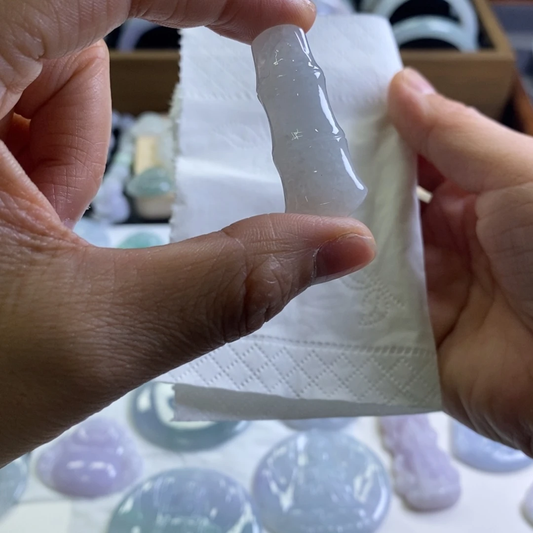 翡翠颈饰未镶嵌竹节