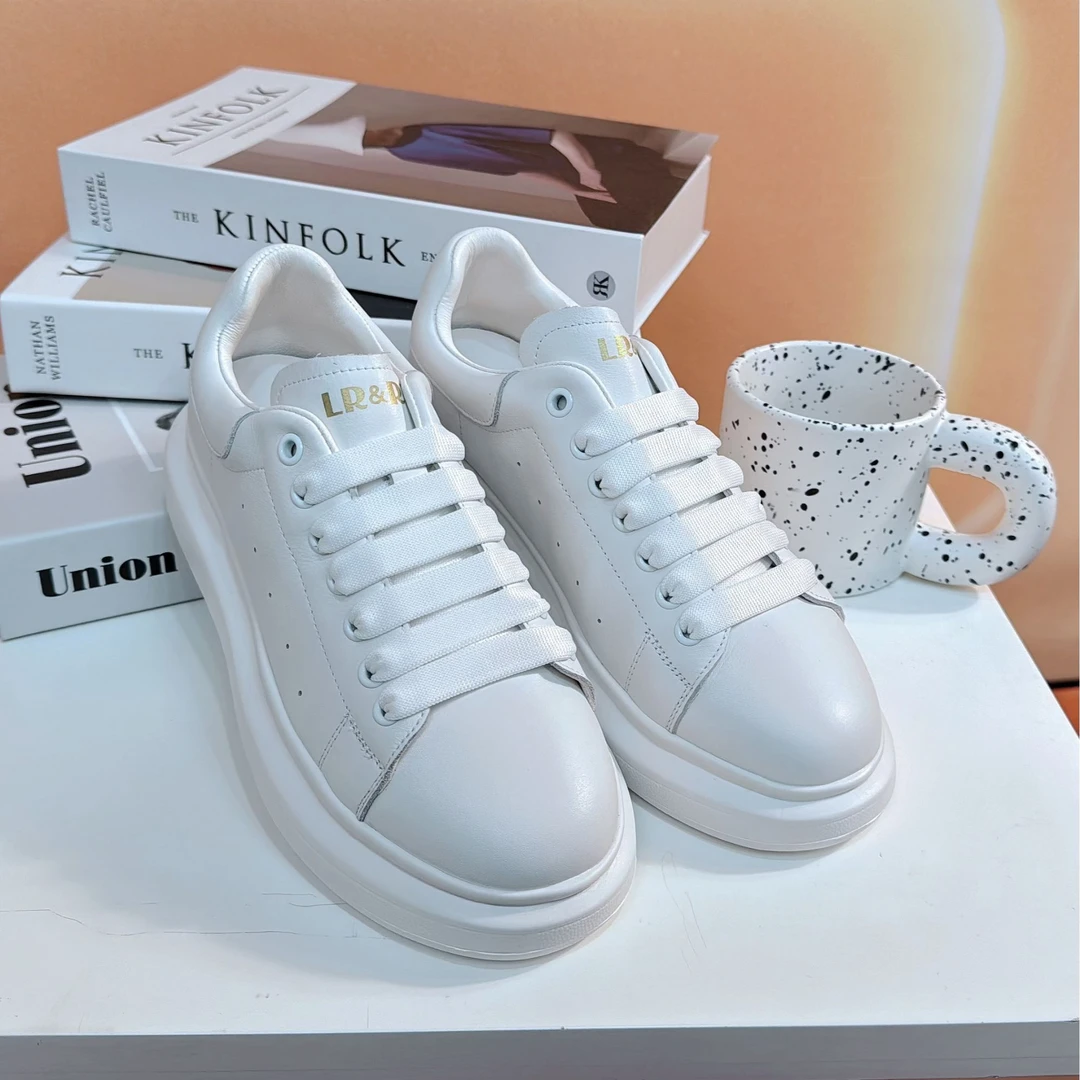 2025年爆款厚底4CM增高潮流百搭舒适松糕休闲鞋ins小白鞋