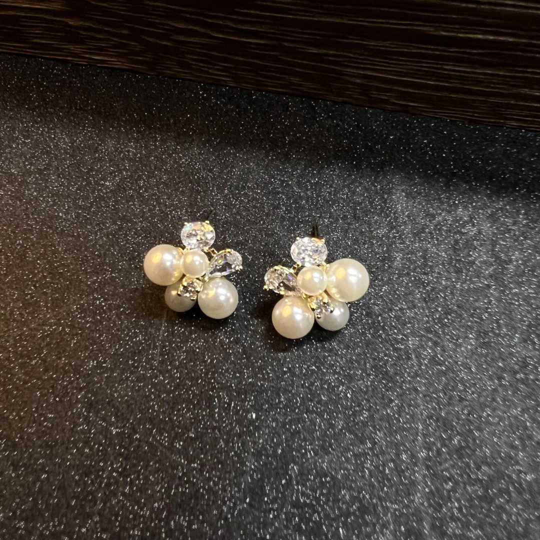 3518白色珠珠钻钻耳钉20891200201