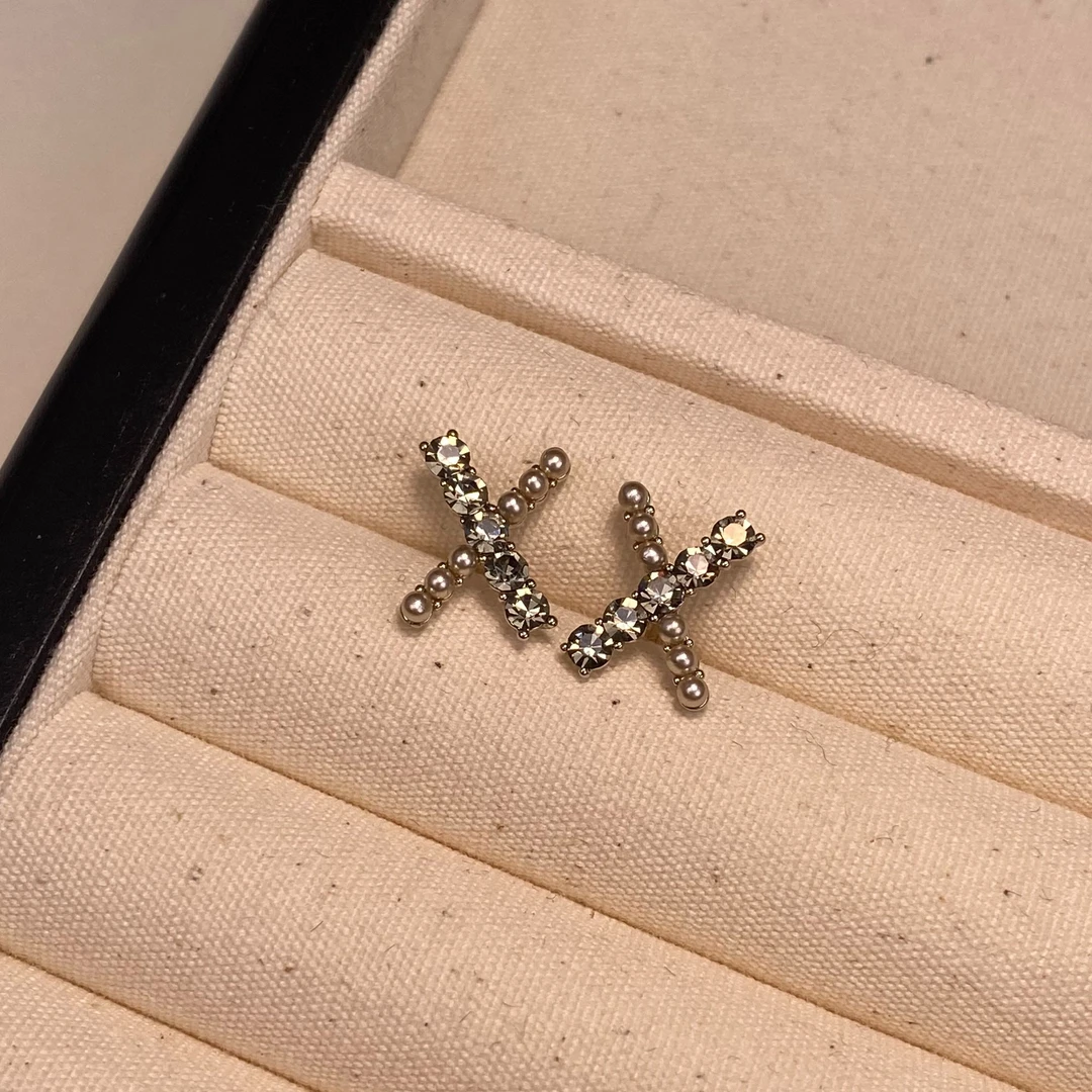 铜合金锆石耳饰 气质耳钉时尚小众个性精致镶嵌小巧