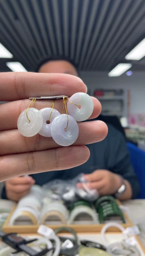 【闪购商品】翡翠挂件未镶嵌多样性发货其一