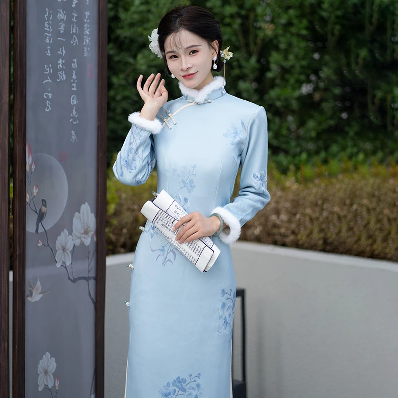 缇花影【雪如兰】2024年冬季新款加绒旗袍印花长款蓝色复古女旗袍