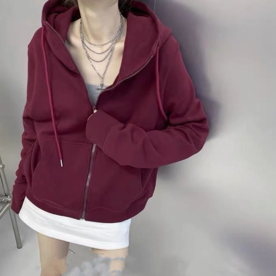 卫衣   红色高领