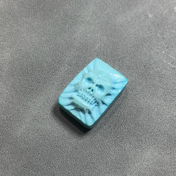 原矿绿松石雕刻挂件侧挂