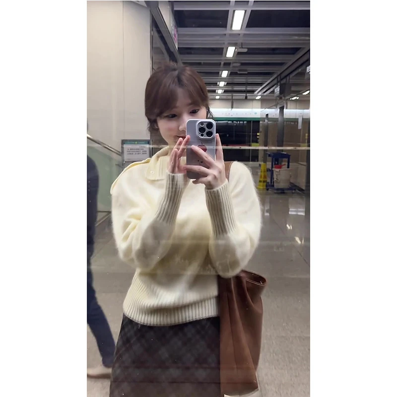 韩系温柔风不规则高领毛衣女秋冬新款设计感针织衫半身裙两件套装