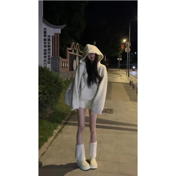 休闲慵懒风高级感连帽针织衫女冬季宽松显瘦毛衣开衫外套短裤套装