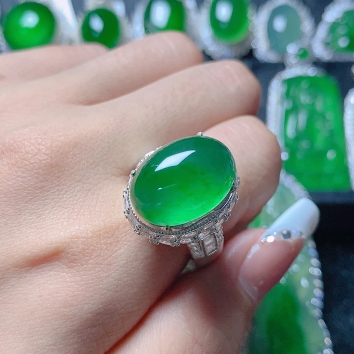 翡翠颈饰未镶嵌18158209。