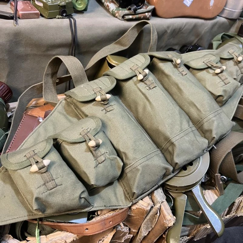 正品老货携行具帆布包1956