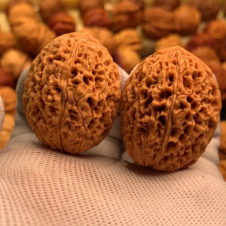 文玩核桃吊坠21……..