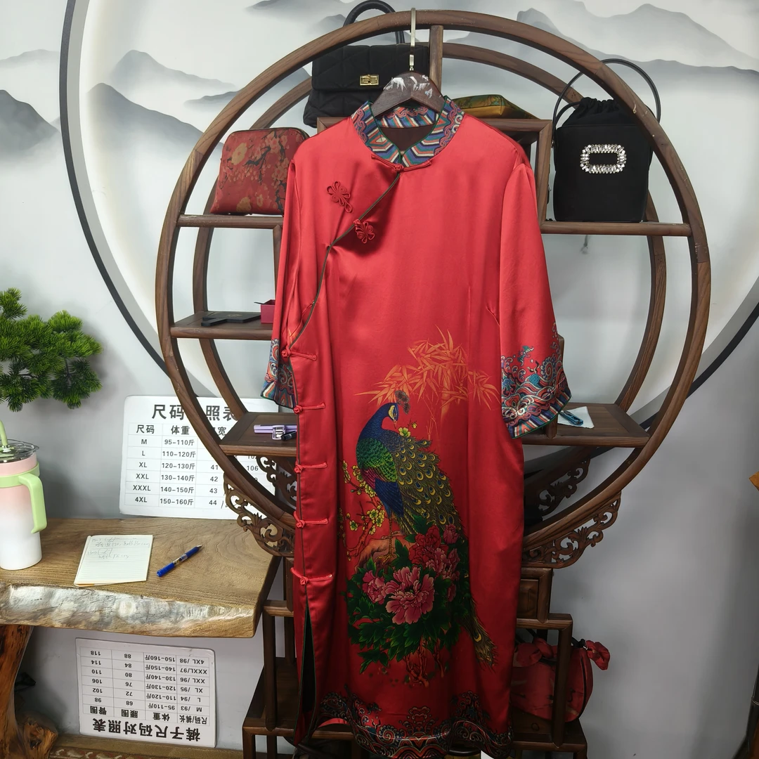 60姆米重缎红色孔雀定位花袍子100桑蚕丝香云纱面料缝制中国风