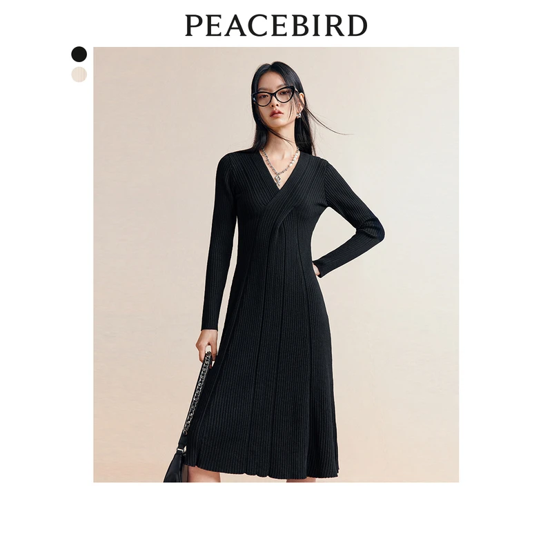 PEACEBIRD/太平鸟针织连衣裙优雅毛衣裙黑色内搭V领显瘦A7FAC4503